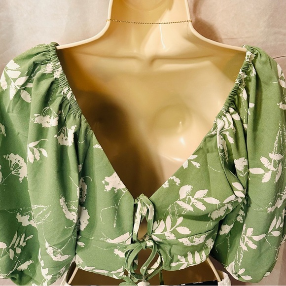 Back lace up top - Picture 5 of 5